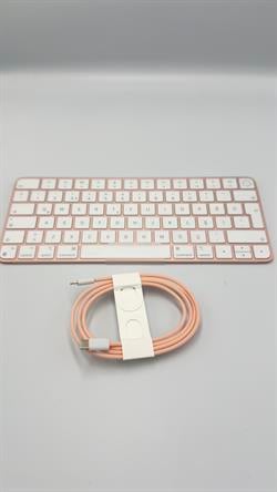 Magic Keyboard with Touch ID  - TR Q Turuncu
