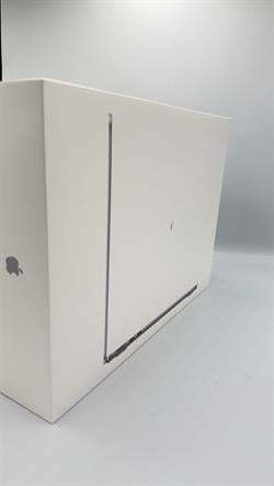 MacBook Air 13.6-inch M2 2022 MBP 13.6 M2 SPACE GRAY 8C CPU 8C GPU 8GB 256GB MLXW3TU/A_2ND. 